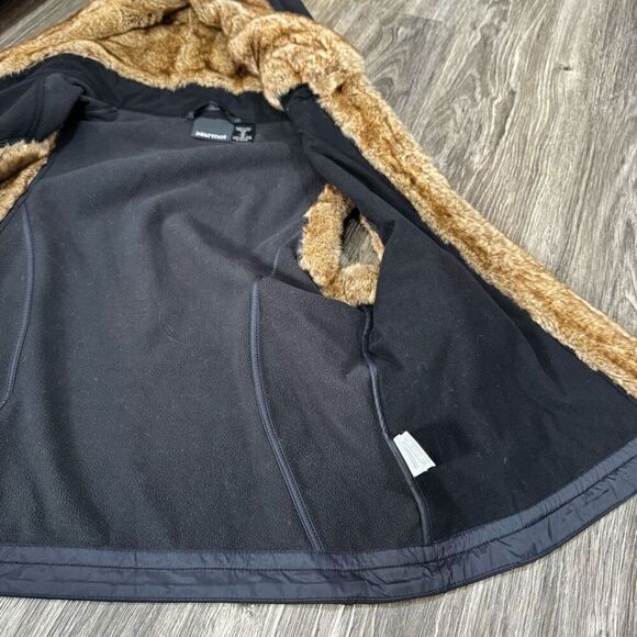 Marmot FurLong Faux Fur Sleeveless Full Zip Jacket Vest Women's Medium Black - Picture 4 of 6